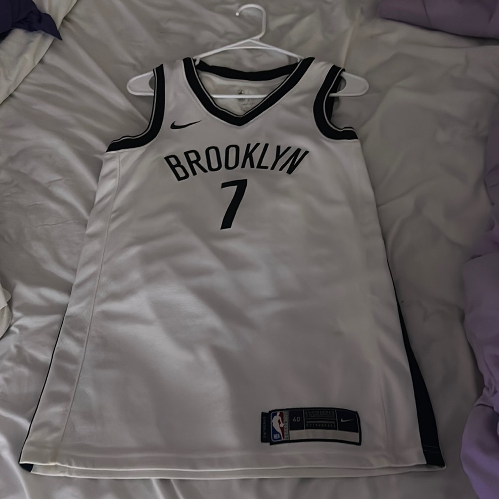 Very cute jersey only worn once to a game small stain on the back